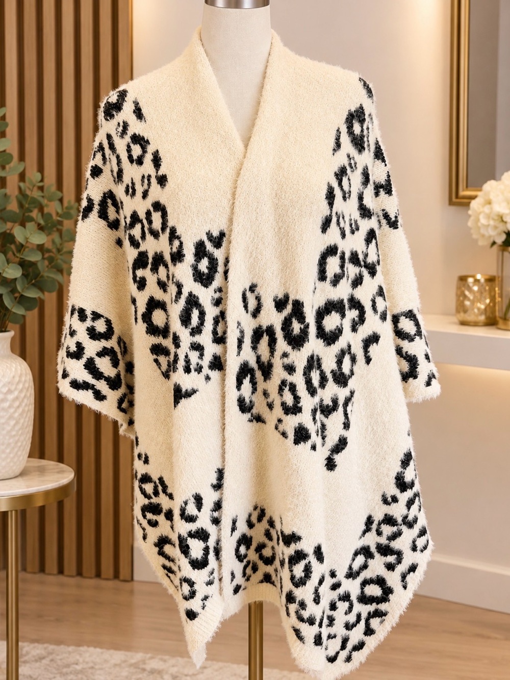 Aratta Cream & Black Leopard-Print Shawl Poncho